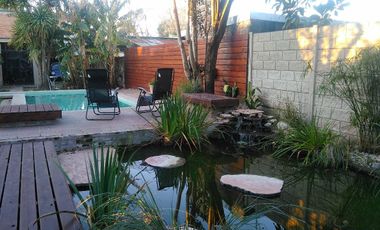 Casa en venta Villa Elisa acceso autopista 3 dormitorios pileta quincho