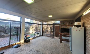 Casa en venta Villa Elisa acceso autopista 3 dormitorios pileta quincho