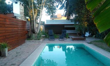 Casa en venta Villa Elisa acceso autopista 3 dormitorios pileta quincho