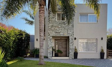 CASA 4 AMBIENTES EN VENTA, BARRIO LOS PARAISOS, LOS CARDALES