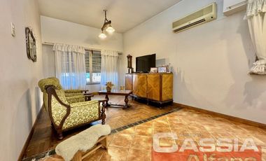 CASA EN PH AL FRENTE INGRESO INDEP. CON GARAGE, PATIO LIBRE, IMPECABLE!