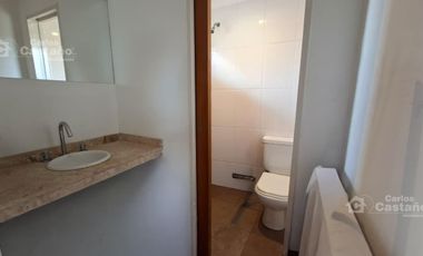 Impecable depto tipo dúplex. 103m2 con balcón, terraza y 2 cocheras