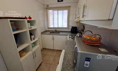 Impecable depto tipo dúplex. 103m2 con balcón, terraza y 2 cocheras