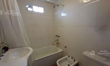 Impecable depto tipo dúplex. 103m2 con balcón, terraza y 2 cocheras