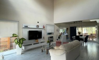 CASA 6 AMBIENTES EN VENTA, BARRIO LOS PARAISOS, LOS CARDALES