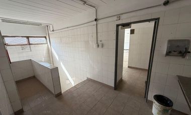 Alquiler Deposito U$S 4 x mts  4400 mts cub   Ofic Logistica Parque Industrial