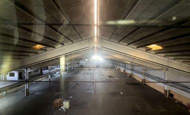 Alquiler Deposito U$S 4 x mts  4400 mts cub   Ofic Logistica Parque Industrial