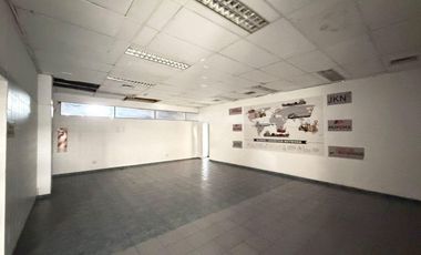 Alquiler Deposito U$S 4 x mts  4400 mts cub   Ofic Logistica Parque Industrial