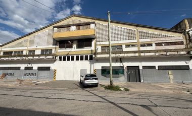 Alquiler Deposito U$S 4 x mts  4400 mts cub   Ofic Logistica Parque Industrial