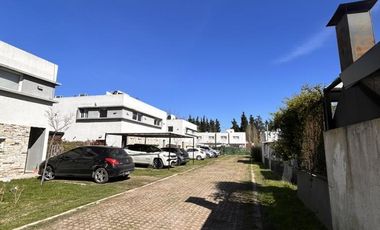 Excelente Duplex 2 Dorm. en Gorina