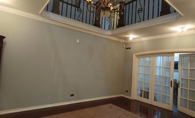 Hermosa casa  / metro departamental