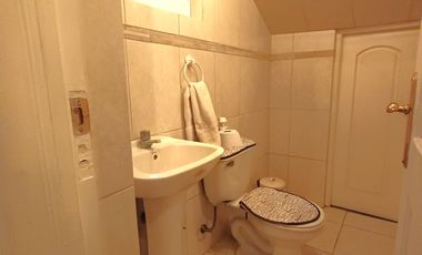 Hermosa casa  / metro departamental