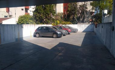 Semipiso de 2 ambientes con cochera en Chacabuco 265. Banfield E