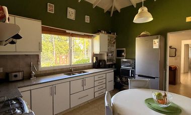 CASA 6 AMBIENTES EN VENTA, BARRIO LAS LOMADAS, LOS CARDALES