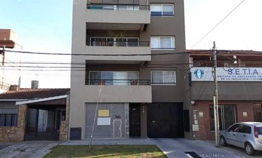 BOULOGNE - LOCAL A LA CALLE