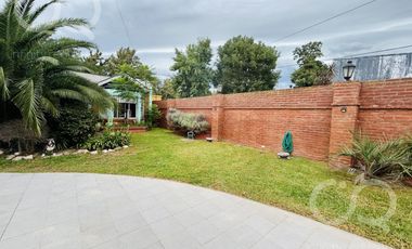 Venta - Casa para dos familias - Parque - Piscina - Zona de Quintas