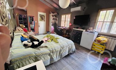 Venta - Casa para dos familias - Parque - Piscina - Zona de Quintas