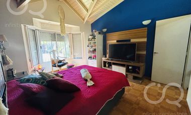 Venta - Casa para dos familias - Parque - Piscina - Zona de Quintas