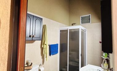 Venta - Casa para dos familias - Parque - Piscina - Zona de Quintas