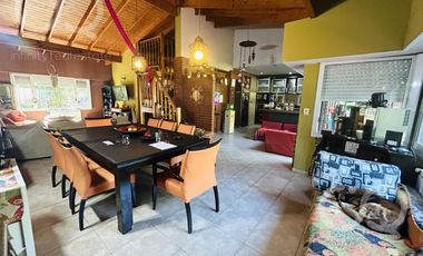 Venta - Casa para dos familias - Parque - Piscina - Zona de Quintas