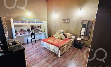 Venta - Casa para dos familias - Parque - Piscina - Zona de Quintas