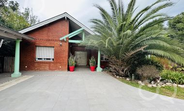 Venta - Casa para dos familias - Parque - Piscina - Zona de Quintas