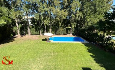 Casa en venta, Canning, Malibú. 200 m2 cub. 5 amb.