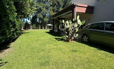 Casa en venta, Canning, Malibú. 200 m2 cub. 5 amb.