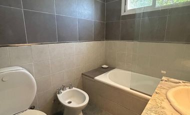 Casa en venta, Canning, Malibú. 200 m2 cub. 5 amb.