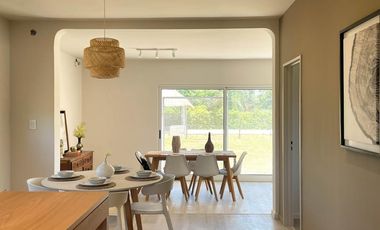 VENTA Casa en Funes Town