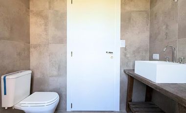 CASA 4 AMBIENTES EN VENTA, BARRIO PRADERAS I, LOS CARDALES