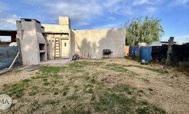 Casa 2 Dormitorios en barrio abierto - Pedro Careaga 1700 - Alvear | Venta
