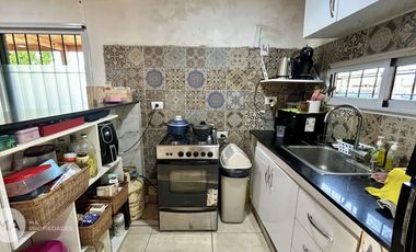 Casa 2 Dormitorios en barrio abierto - Pedro Careaga 1700 - Alvear | Venta