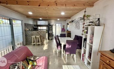 Casa 2 Dormitorios en barrio abierto - Pedro Careaga 1700 - Alvear | Venta