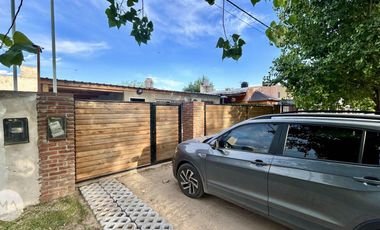 Casa 2 Dormitorios en barrio abierto - Pedro Careaga 1700 - Alvear | Venta