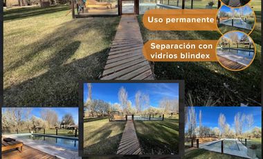 Sobre Ruta 40 Norte, zona de cabañas.