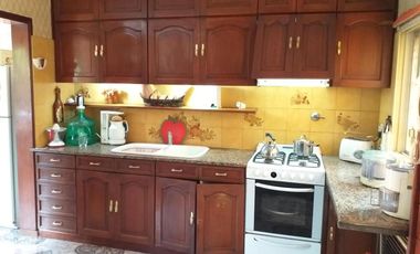 VENTA DE CASA 4 AMBIENTES EN RAMOS MEJIA