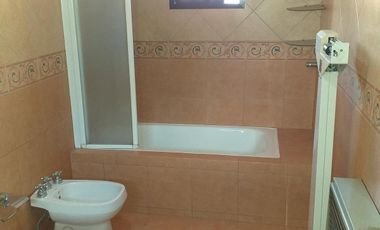 VENTA DE CASA 4 AMBIENTES EN RAMOS MEJIA