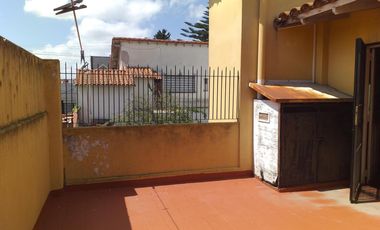 VENTA DE CASA 4 AMBIENTES EN RAMOS MEJIA