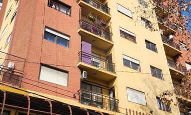 Depto 2 Ambientes Frente con Balcón – San Martín – Vista Abierta