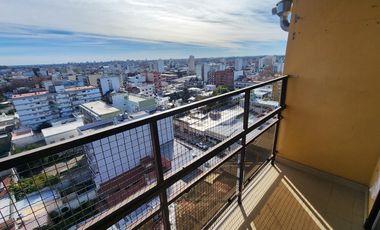 Depto 2 Ambientes Frente con Balcón – San Martín – Vista Abierta