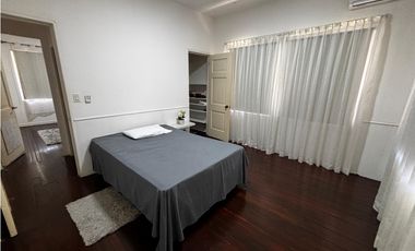 ALQUILER DE CASA 240M EN COLÓN MARGARITA DE 3 HABITACIONES AMOBLADO