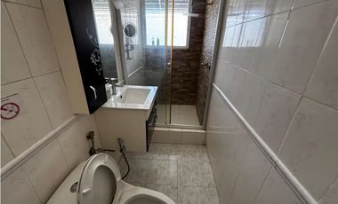 ALQUILER DE CASA 240M EN COLÓN MARGARITA DE 3 HABITACIONES AMOBLADO