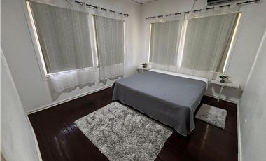 ALQUILER DE CASA 240M EN COLÓN MARGARITA DE 3 HABITACIONES AMOBLADO