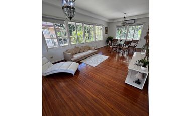 ALQUILER DE CASA 240M EN COLÓN MARGARITA DE 3 HABITACIONES AMOBLADO