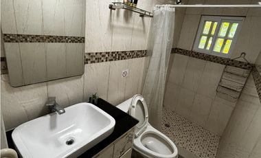 COLÓN / MARGARITA / 60M / AMOBLADO / CON SERVICIOS INCLUIDOS