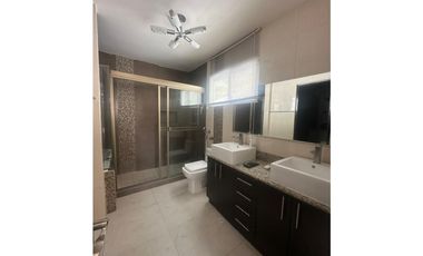 En alquiler- Casa Semiamueblada en Limajo, Condado del Rey