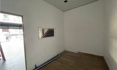 LOCAL / TUMBA MUERTO / MIDTOWN PLAZA / 154M / VACIO / MEZZANINE