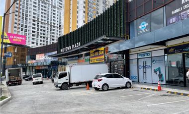 LOCAL / TUMBA MUERTO / MIDTOWN PLAZA / 154M / VACIO / MEZZANINE