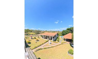 En alquiler casa campestre en Las Lajas de Chame